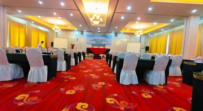 Sindoro Hotel Cilacap By Conary Ngoại thất bức ảnh