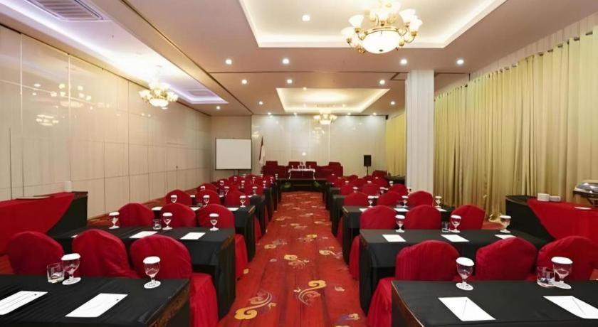 Sindoro Hotel Cilacap By Conary Ngoại thất bức ảnh